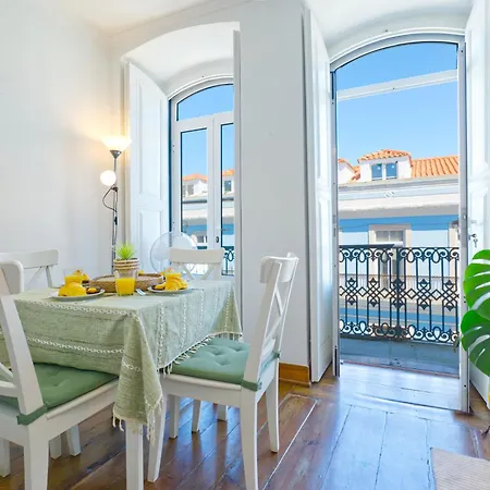 Portucale ! Downtown 3br With Balcony شقة Lisboa