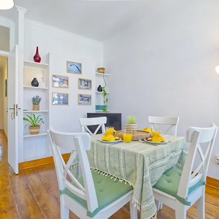 Portucale ! Downtown 3br With Balcony شقة *