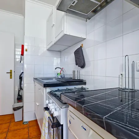 Apartment Portucale ! Downtown 3br With Balcony *