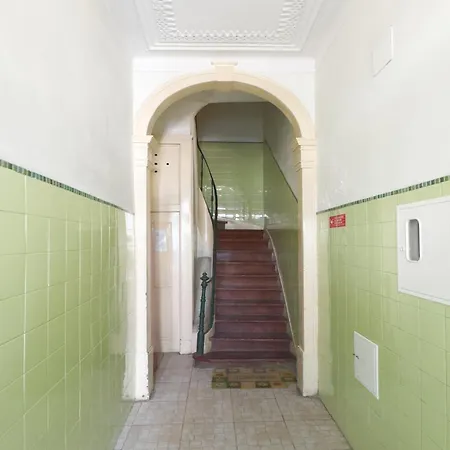 Portucale ! Downtown 3br With Balcony Apartment *