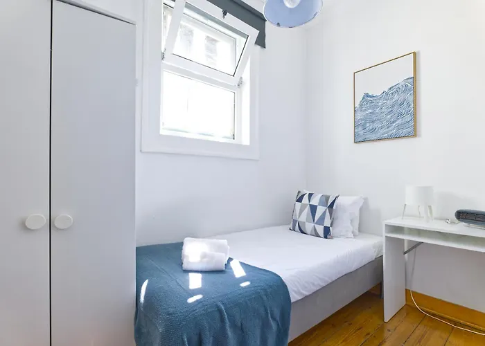 Portucale ! Downtown 3br With Balcony Apartment